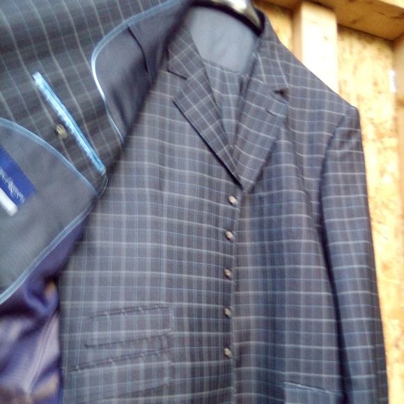 Suit and trench coat - Picture 2 of 4